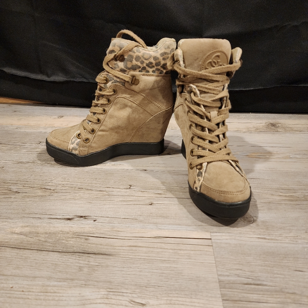 GUESS Sneaker Boots